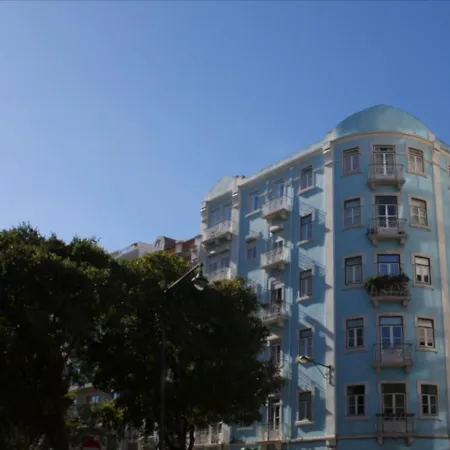 White And Grey Apartment Lisbon