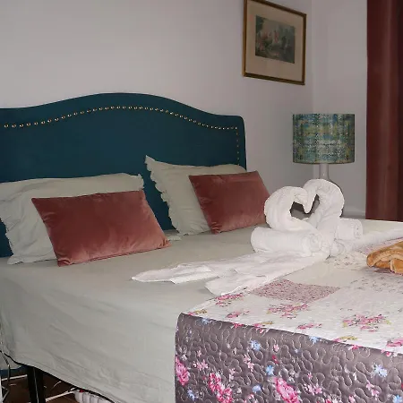 Apartman White And Grey