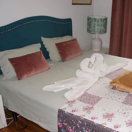 White And Grey Apartment Lisbon