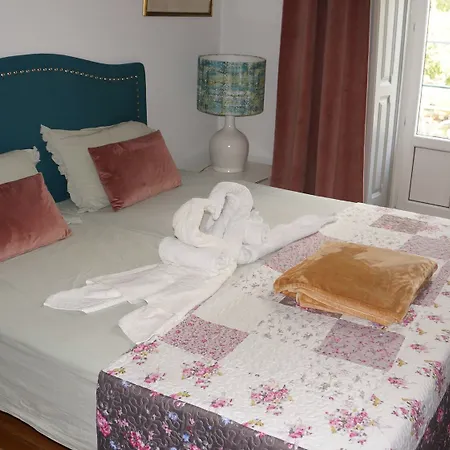 White And Grey Apartment Lisbon
